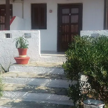 Antikristo Rooms Karteros Exterior photo